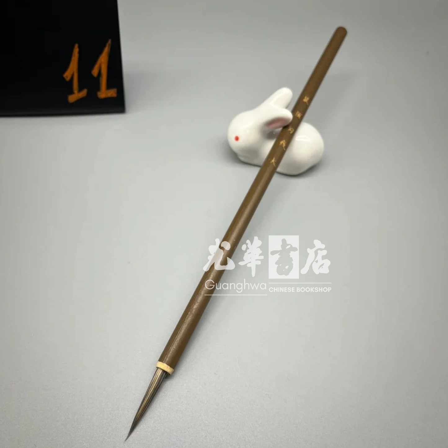 Mixed hair - rat whisker and water badger hair, large size, outlining/lining brush 鼠须勾线大